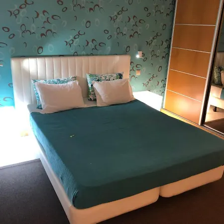 Dfm Happy Days Hotel apartamentowy